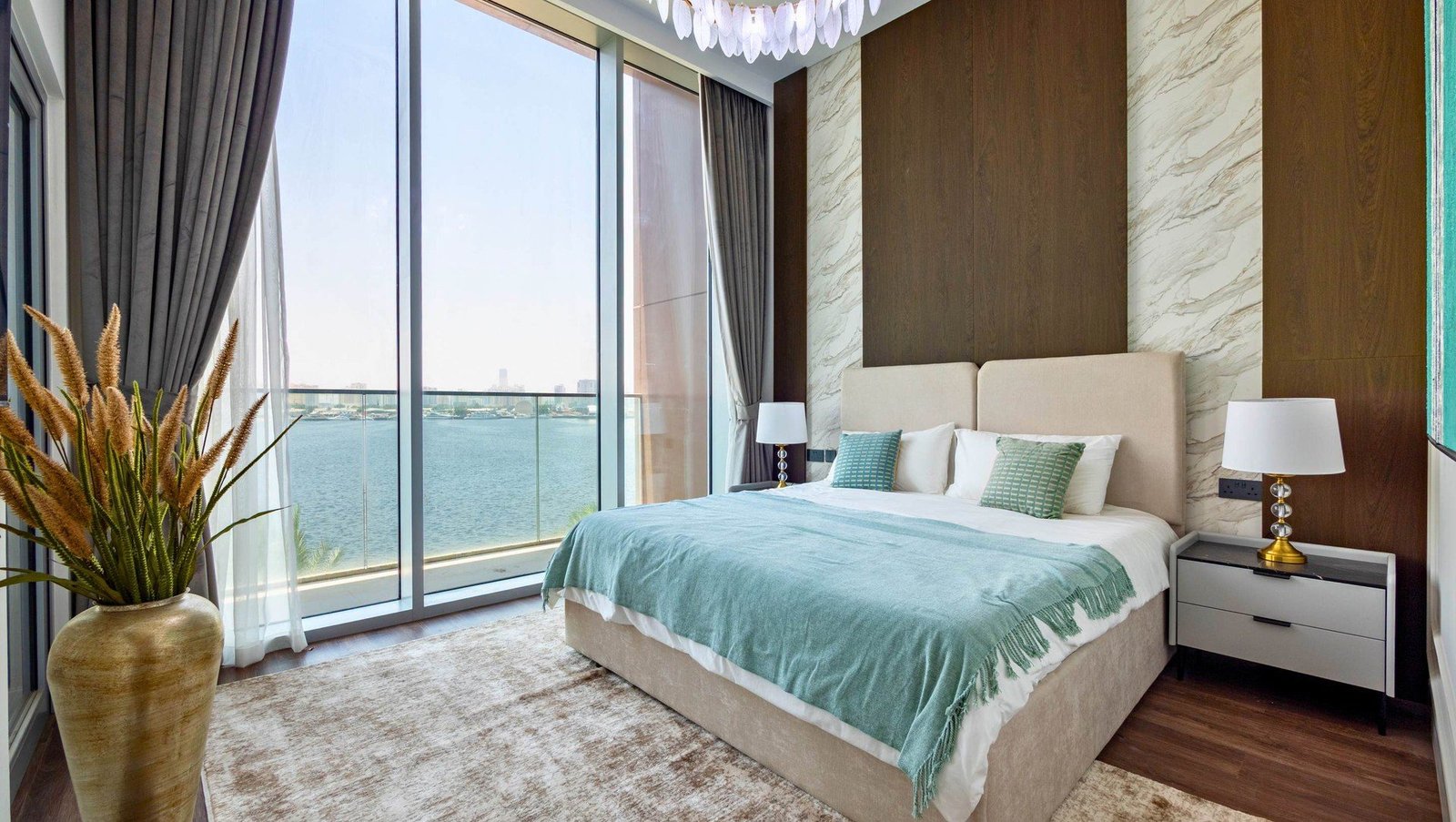 Master bedroom with canal view, The Grand townhouse