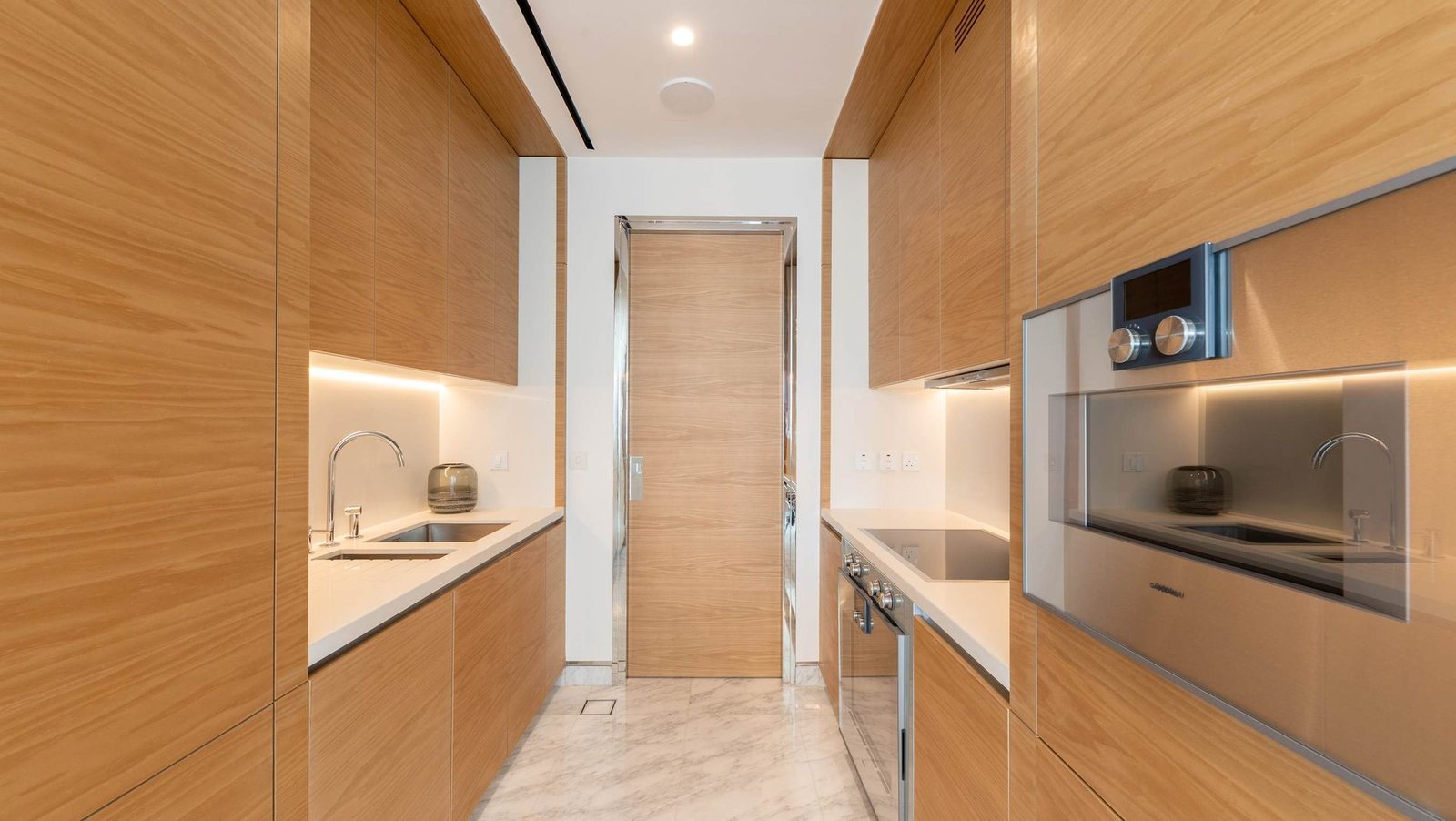 Fitted kitchen, The Royal Atlantis 3 bedroom sky court Fitted kitchen, The Royal Atlantis 3 bedroom sky court